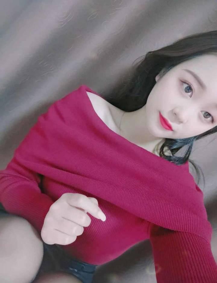 分享一个不错的妹子给大家！